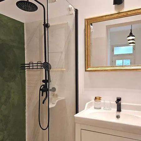 Sea And Retreat - Happy *